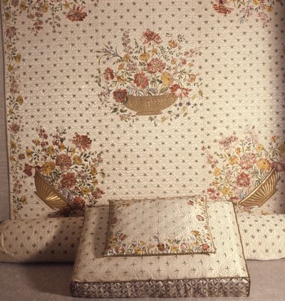 Szatén hímzett ágyneműk, 1717 (szatén) alkotó: English School